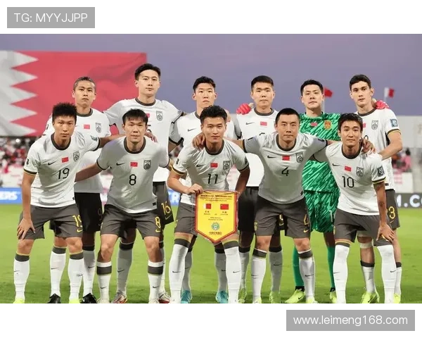 国足世预赛迎关键战新帅布阵引热议球迷期待突破球队状态回暖前景受关注